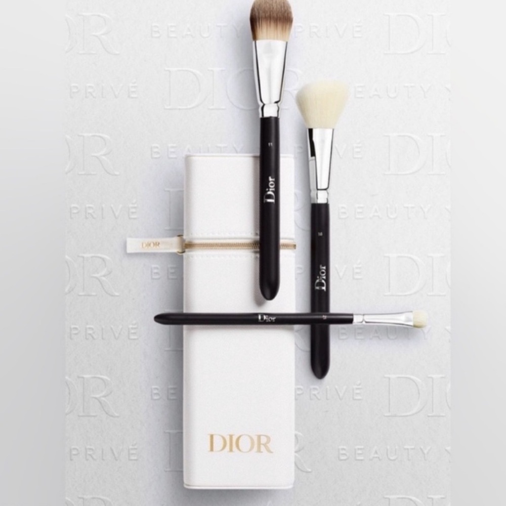 NIB Dior Beauty Makeup Brush Set with Case